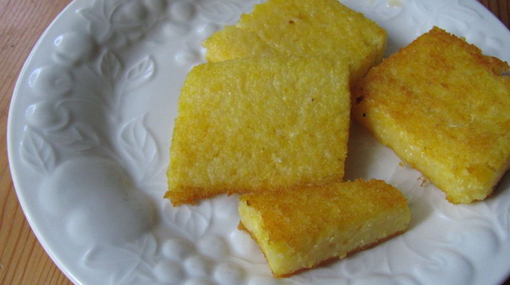 Как приготовить жареную кукурузную кашу