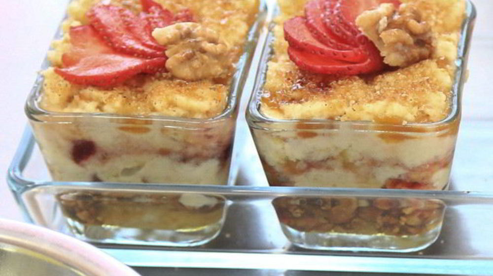 Как приготовить гурьевскую кашу с клубникой