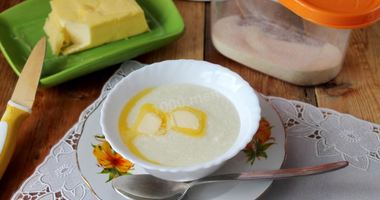 Рецепт Манной каши на молоке без комочков классическая