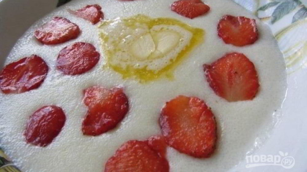 Как приготовить манную кашу с ягодами