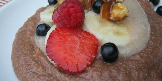 Рецепт шоколадной манной каши с банановым соусом