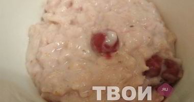 Рецепт Овсяной каши на молоке с вишней