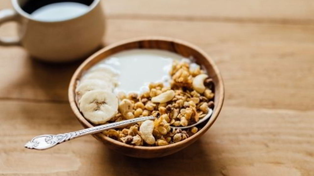 Как приготовить овсяную кашу с бананом и йогуртом