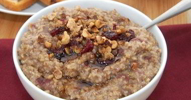 Рецепт Овсяной каши с сушеной вишней и фундуком