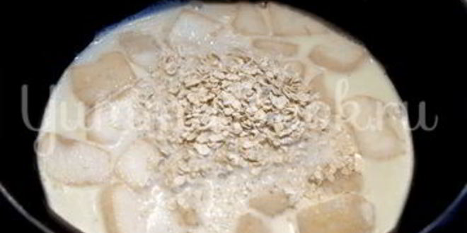 Рецепт овсяной каши с яблоками, грецкими орехами и клубникой