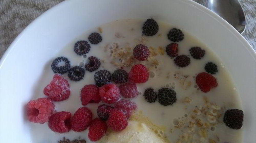 Как приготовить овсянку с ягодами