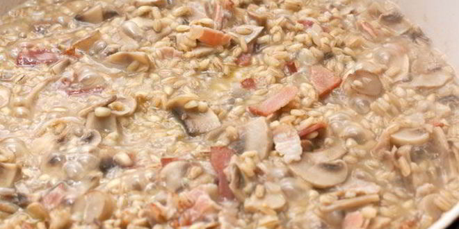 Рецепт перловой каши с грибами и беконом