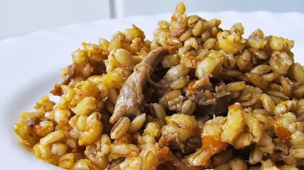Как приготовить перловую кашу с тушенкой
