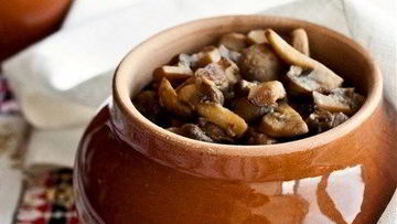 Рецепт Перловой каши в горшочках с грибами