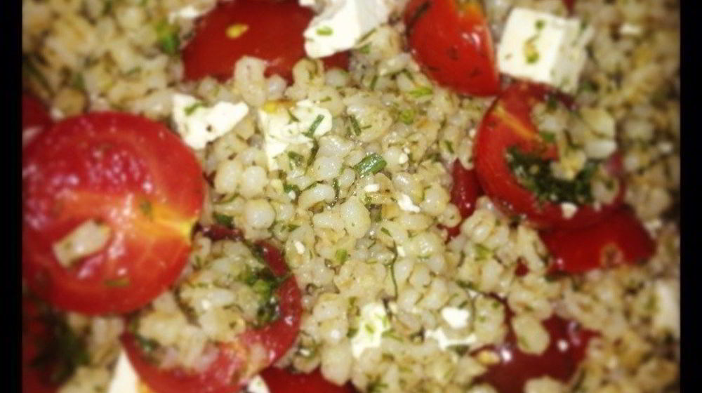 Как приготовить перловку с фетой, томатами и укропом