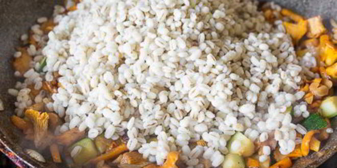 Рецепт перловки с лисичками и овощами