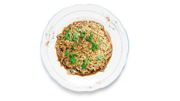 Рецепт Перловки, томленой с гранатовым соусом и савойской капустой