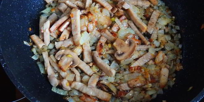 Рецепт каши пшенной с бужениной в горшочках