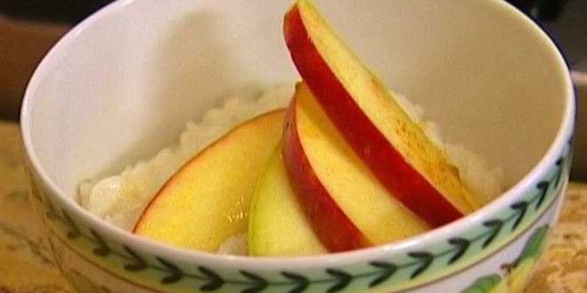 Рецепт рисовой каши с яблоками, медом и корицей