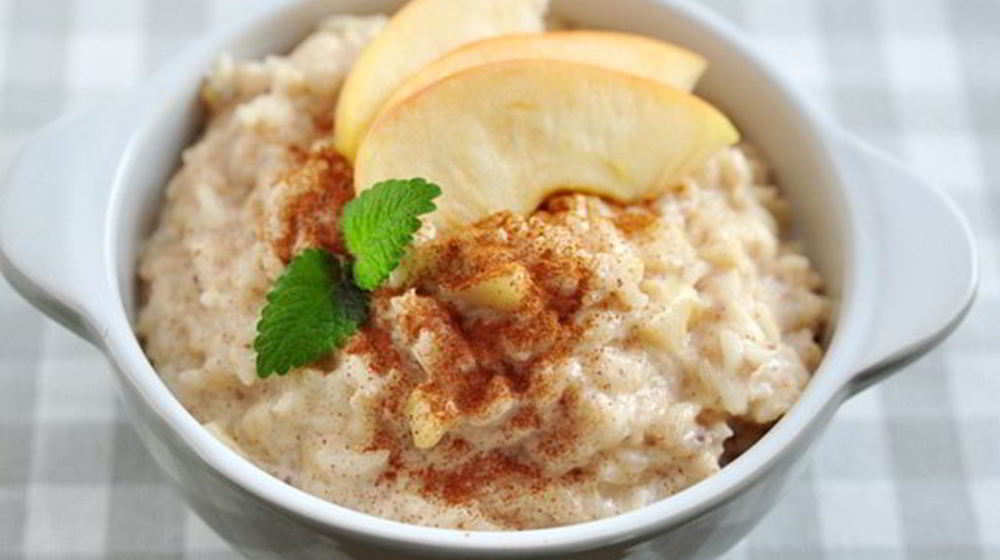 Как приготовить рисовую кашу с яблоками