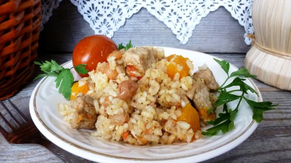 Как приготовить рисовую кашу со свининой и тыквой