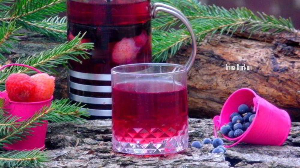 Как приготовить клубнично-смородиновый чай с фенхелем