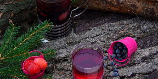 Рецепт клубнично-смородинового чай с фенхелем