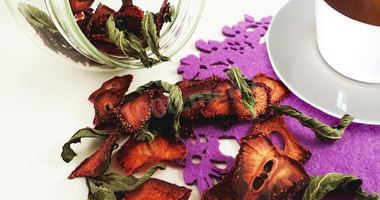 Рецепт Сушеной клубники с листьями на чай