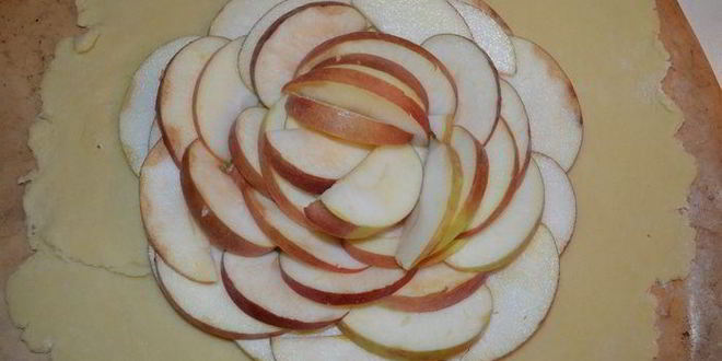 Рецепт яблочной галеты чайной роза