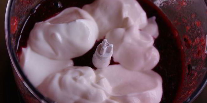 Рецепт чернично-клубничного коктейль