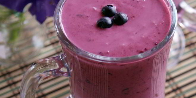 Рецепт чернично-клубничного коктейль
