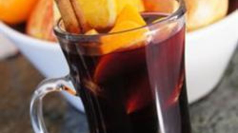 Как приготовить глинтвейн со специями