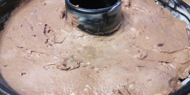 Рецепт шоколадного гугельхупфа с вишней на глинтвейне