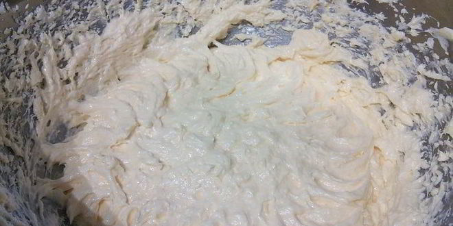 Рецепт шоколадного гугельхупфа с вишней на глинтвейне