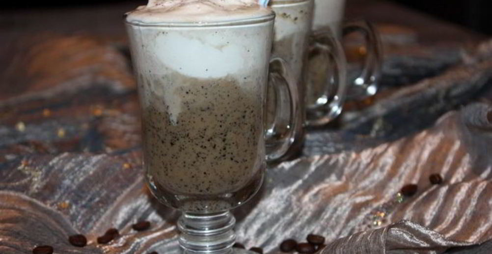 Рецепт кофе гляссе с мороженым и ирландским ликером