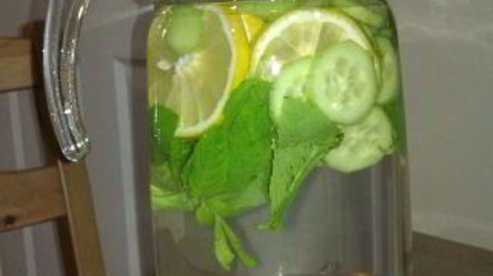 Как приготовить коктейль sassy water