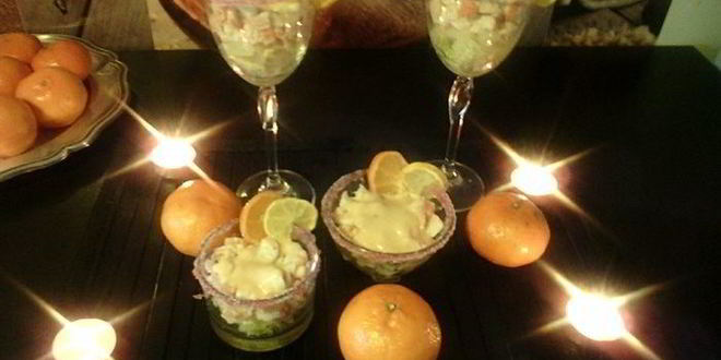 Рецепт коктейля из морепродуктов с розовым соусом