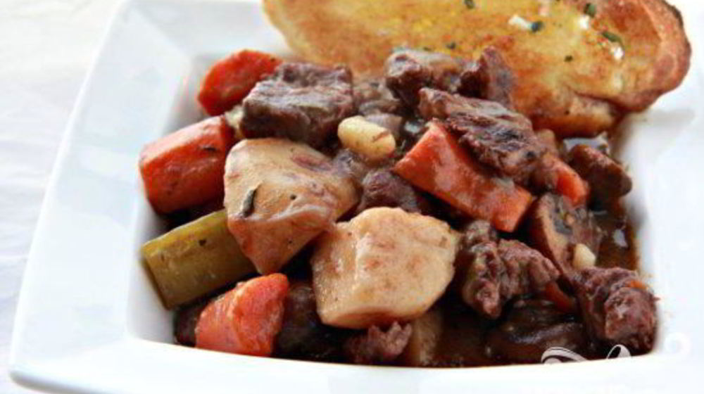 Как приготовить говядину с вином и овощами