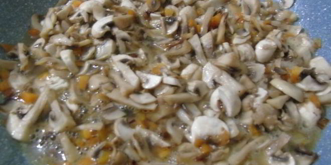Рецепт грибного соте с вином и горгонзолой