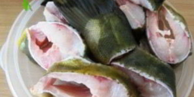 Рецепт линя, тушеного с вином и шампиньонами