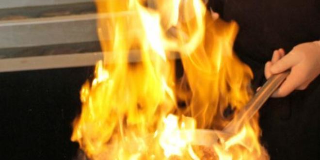 Рецепт морской рыбы фламбе с виски и грушей