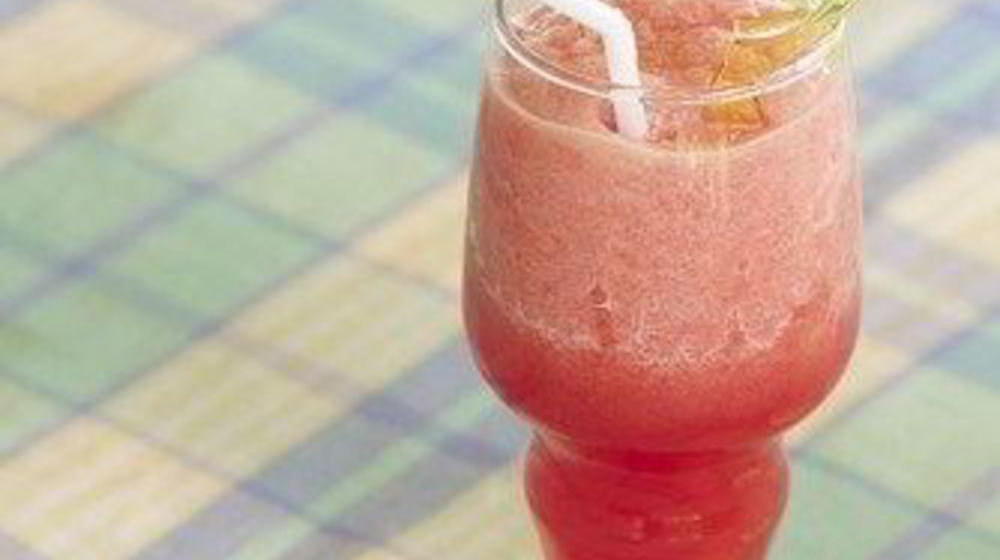 Как приготовить арбузно-огуречный кулер с водкой