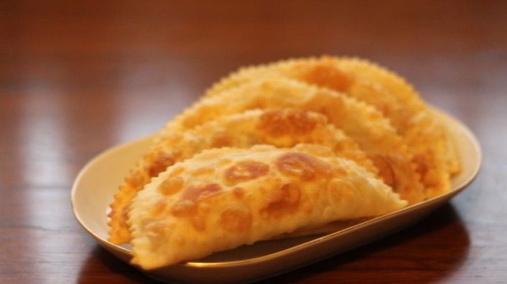 Как приготовить чебуреки на молоке с водкой