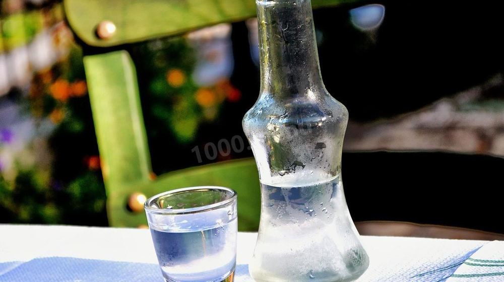 Как приготовить водку из самогона