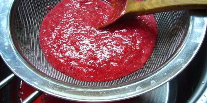 Рецепт желе из красной смородины с водкой