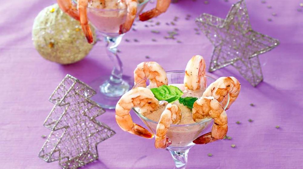 Как приготовить креветочный коктейль с томатным дипом