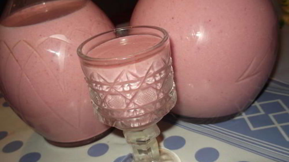 Как приготовить ягодно-сливочный ликер дамский каприз