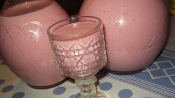 Рецепт Ягодно-сливочного ликер Дамский каприз