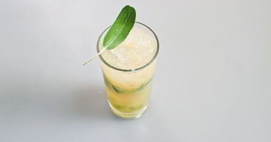 Рецепт Грушевого лимонада с шалфеем
