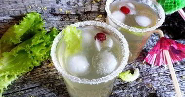 Рецепт Лимонада Свежесть из листьев салата