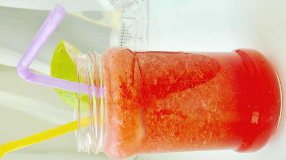 Как приготовить освежающий лимонад