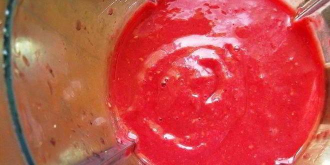 Рецепт бананова-клубничного молочный коктейль