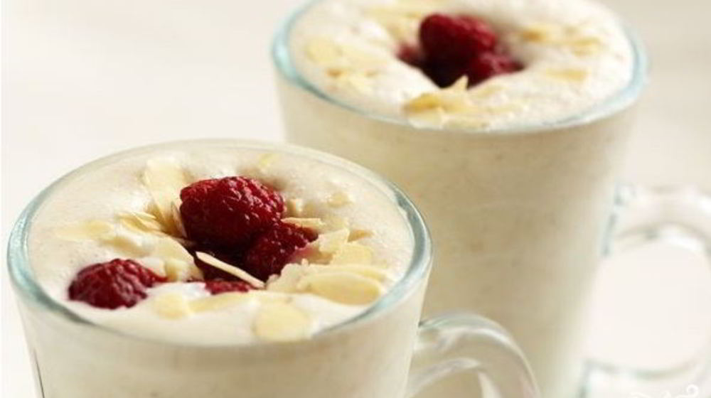 Как приготовить бананово-молочный коктейль