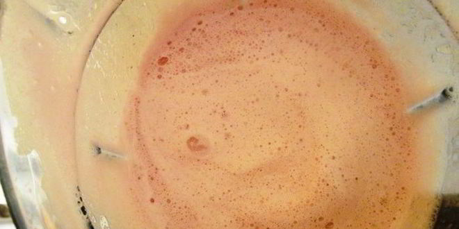 Рецепт клубничного молочного коктейля с мятой — милкшейка