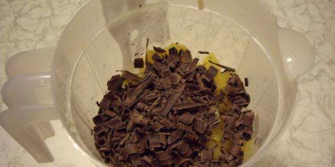 Рецепт коктейля молочного с кусочками фруктов и шоколада